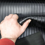 Gummimatte Meterware SBR Breitriefen Stärke: 3mm100 cm Breit Gummi Bodenbelag Schwarz Gummiboden